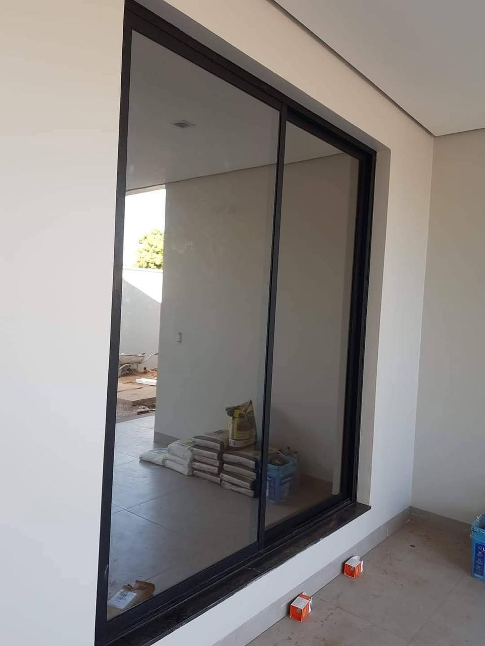 Linha Suprema / L.25 Alusupra