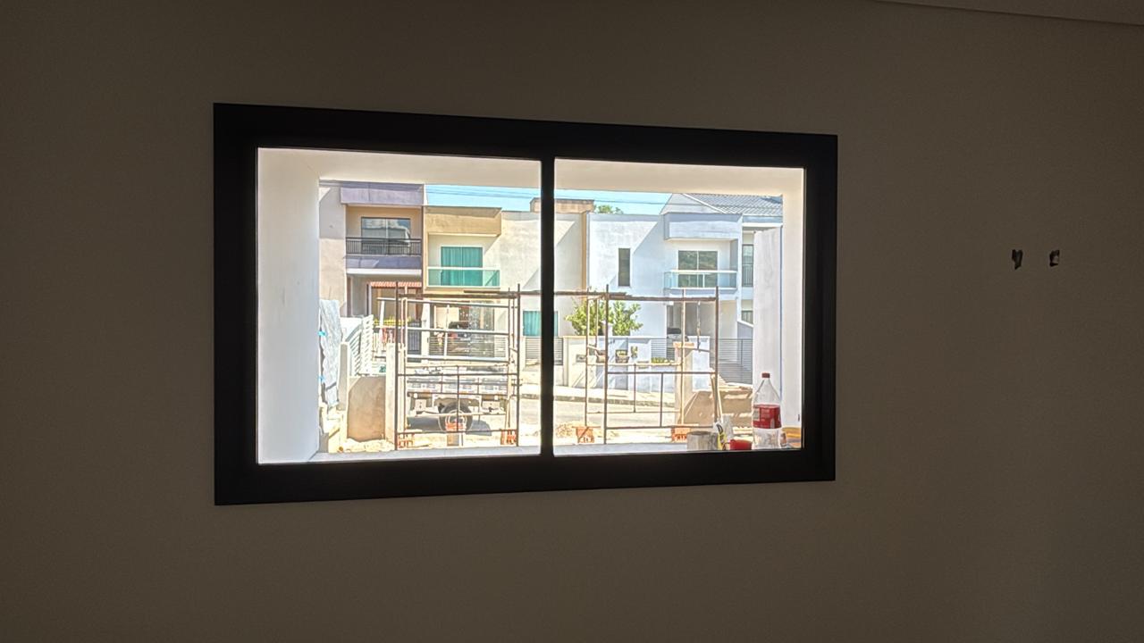 Linha Suprema / L.25 Alusupra